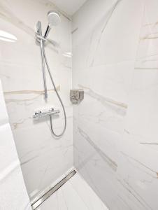 Comfortable Apartment in Lanstrasse Area BR4