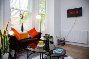 1 Bedroom Apartment, Sleeps 3, Smart TV, Near Airport