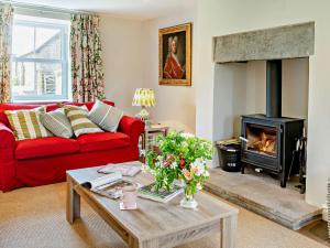 3 Bed in Llanover 91240