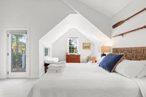 Spacious Ptown Escape | Patio, 2-Car Parking, AC