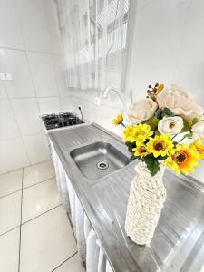 Pé na Areia Praia da Guilhermina VII