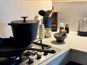 Quiet Oceanside Casita Private Kitchen & Bath