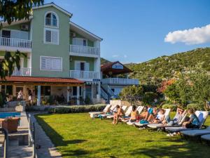 Six Bedroom Villa With Heated Pool