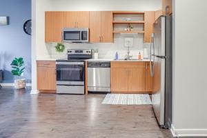 Year-Round Fun in Traverse City! Pet-Friendly Unit