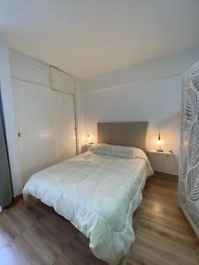 Monoambiente moderno a una cuadra del mar Alsina y Colón