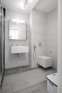 Stylish Riverside Apartments in Riviera Complex