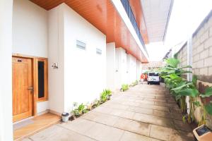 RedDoorz Plus Syariah at Umyas Hotel near Terminal Anjuk Ladang Nganjuk