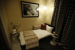 The Crescent Hotel Beverly Hills