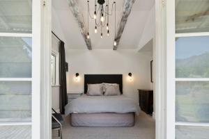 Birch Hill Cottage in Wairau Valley