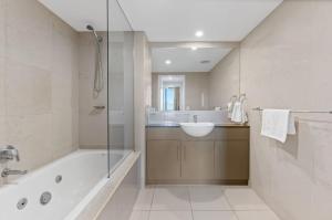 Swell Apartments - Hosted by Burleigh Letting