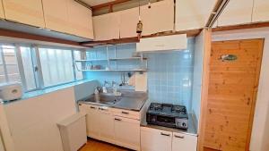 「池間島の一棟貸切りの宿アロハナ」日本最大級のサンゴ礁群ヤビジに最も近い宿。夕陽,海まで徒歩3分