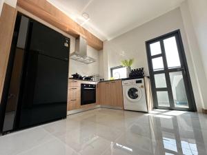 M7 Infini High-end 4-bedroom Single Pool Villa