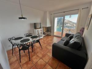 Apartamento luminoso en Rosas con parking, cerca de playa Canyelles - ES-319-46