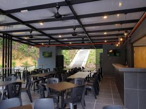 Lilla Waterfall Retreat - Sg Lembing, Kuantan Formerly Known as Casa Hill Resort