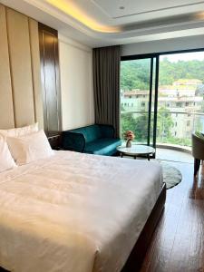 Sea La La Boutique Hotel