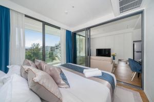 The Sunshine Beach 1 bedroom apart