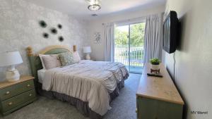 Asteria at Emerald Island