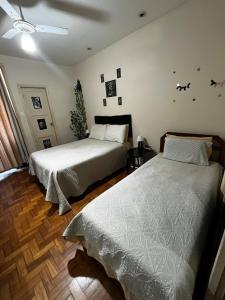 cozy apt Leme Copacabana beach