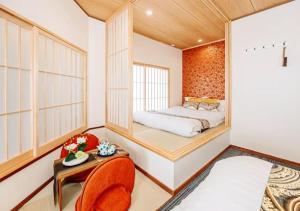 Kyoto Station Shinkansen,3 mins drive,15 mins walk, 3 bedrooms, 1 living room, 2 bathrooms, 68 sqm, washing machine with dryer, free parking