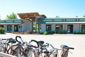 Happy Camp Mobile Homes in Camping Village Rosapineta