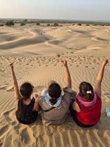 Jaisalmer Hostel Crowd
