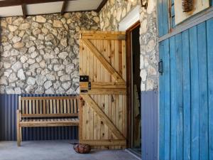 Die Stalle by Chickania