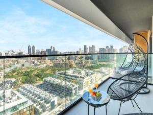 Premium 2BD with Balcony Pool & Gym