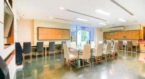 OYO 1002 Pinklao Resort