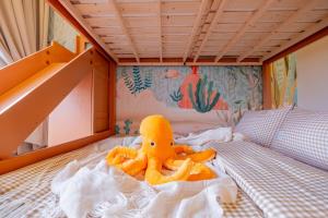 Whale come to Dino & Friends Room Toys Galore OKR