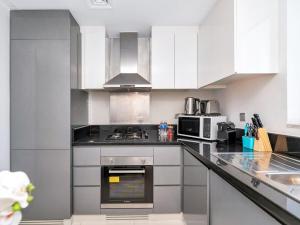 Premium Studio Burj Khalifa & Canal View