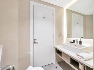 Premium Studio Burj Khalifa & Canal View