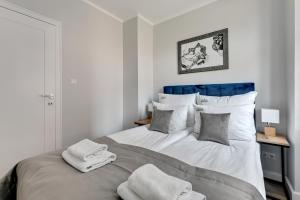 Mariacka VI - Charming View & Heart of the Old Town by Downtown Apartments