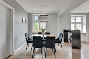 Mariacka VI - Charming View & Heart of the Old Town by Downtown Apartments