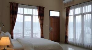 Samosir Cottages Resort