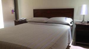 Ridgecrest Gardens Hotel