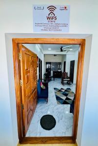 WiF5 Stays - Entire Home, 3BHK near Perungudi