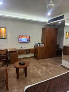 Hotel Maas Residency