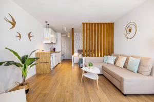 Fancy Studio Direct Access to Sea✺Parking✺Pool