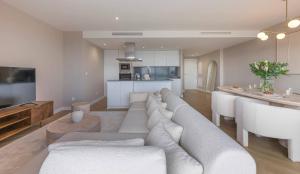 Fancy and Minimalist Flat in Estepona l Sea views