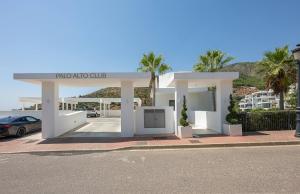 Casa Kolibri, 5m from Marbella, Apartment with Stunning Views