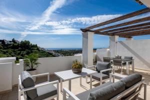 Elegant Duplex Penthouse with Sea and Mountain Views