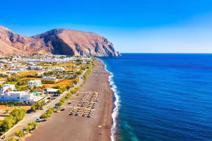 Coastal Escape - 2 min from Perissa Beach