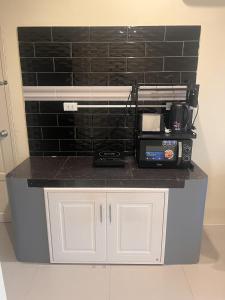 Cozy 2-Bedroom Place in a Quiet Area Nearby Beach