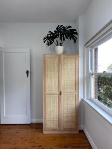 GUEST FAVOURITE - Art-Deco Heritage Apartment in the Heart of Bondi