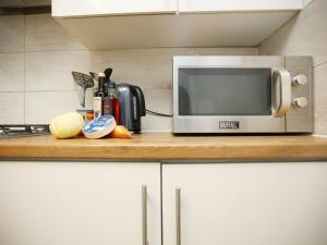 Rodney Place By N And N stays Ltd, Contractor& Worker Accommodation, Huge Long stays Deals available, Close to Beach and Local Amenities, Wifi