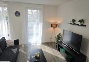 Apartments with Balcony & Parking - APOLONIAliving