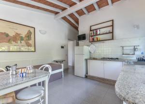 Villa Iris - beautiful terrace and garden overlooking the sea