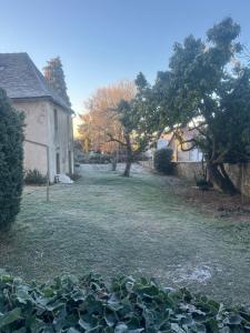 Les Glycines 23300