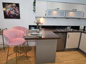 Modern Professional Central Apartment Near University & Hospital