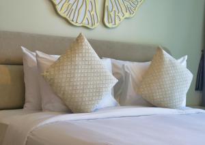 Burj Vista 3BR with Spectacular Views